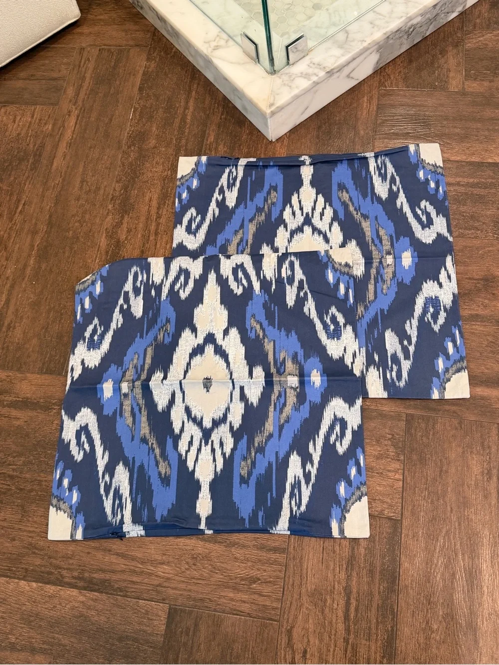 Williams Sonoma ISTANBUL KING Blue White Ikat Duvet Cover + 2-24” pillow covers